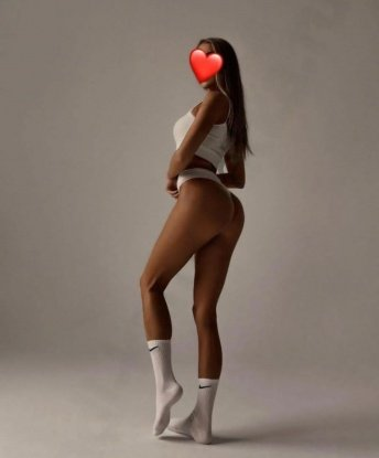 😘💋
У меня есть большой опыт и я готова удовлетворить все твои желания. Независимо от того, что ты ищешь - ласки, массаж или более активное времяпровождение, я обладаю всеми навыками и способностями, чтобы позаботиться о тебе. ✨💕
Мои фото полностью соответствуют действительности, и я всегда выгляжу также привлекательно и соблазнительно, как на них. У меня только положительные отзывы от моих предыдущих клиентов, и я горжусь своей репутацией. Ты останешься доволен! 😉🔥
Я живу в Москве и готова принять тебя всегда - днем или ночью. Позволь мне стать твоей фантазией, твоим удовольствием и твоим источником наслаждения. Сделай свою жизнь ярче, встретившись со мной. С нетерпением жду нашей встречи! 🌹✨🔥 Василиса
